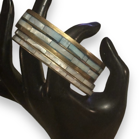 Vintage brass Mother of Pearl inlay bangle bracelets - Picture 2 of 4